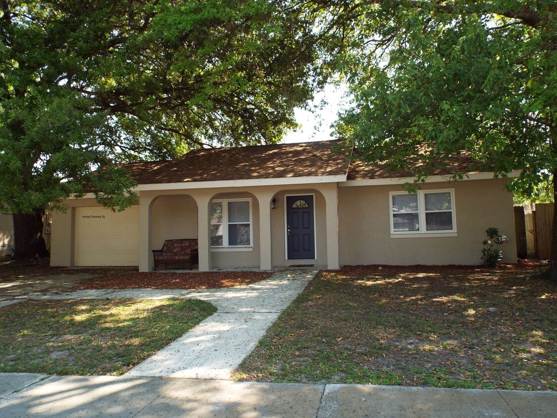 Primary Photo - Beautiful 3 Bedroom 2 Bathroom, Single Fam...