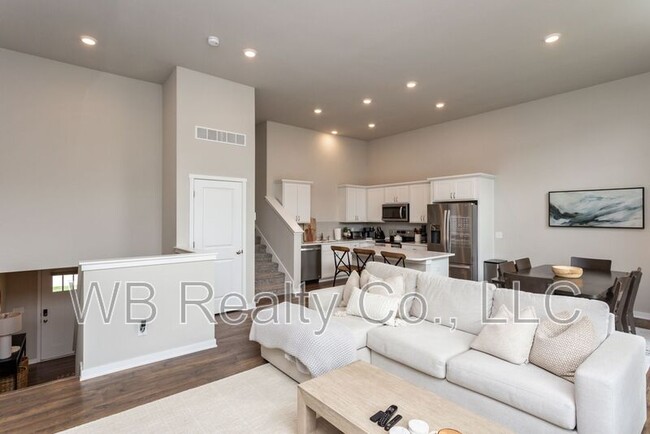 Building Photo - 9750 Turnpoint Dr