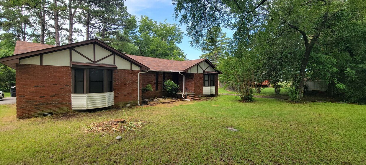 Primary Photo - Spacious 3/2 in Quail Valley Subdivision