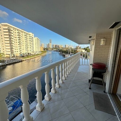 Foto del edificio - 440 Paradise Isle Blvd