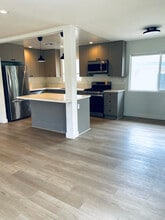 Building Photo - 2128 La Canada Crest Dr