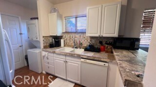 Building Photo - 583 Calle Abronia S