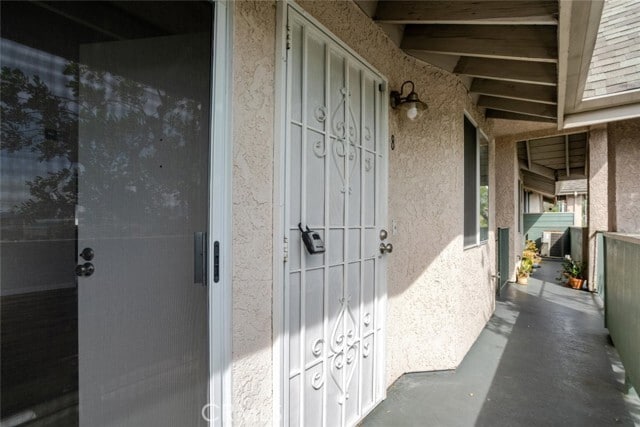 Foto del edificio - 13100 Bromont Ave