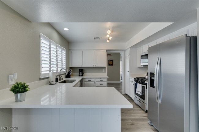 Foto del edificio - 6585 Minton Ct