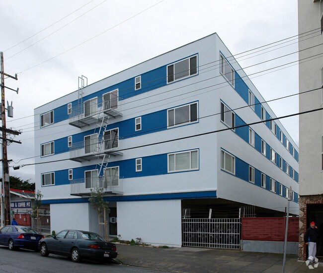 Building Photo - 1220 Upper Great Hwy