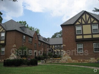 Building Photo - 2049 Windsor Ave SW