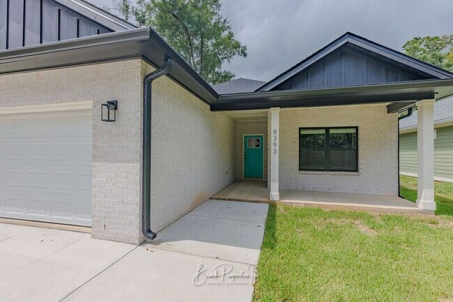 Foto del edificio - 8393 Kipling St