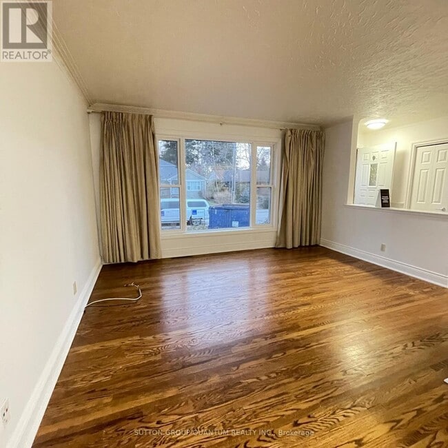 Photo du bâtiment - 46 Woodlawn Ave