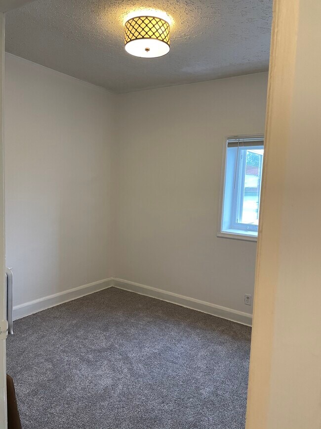 Building Photo - 874 Selby Ave