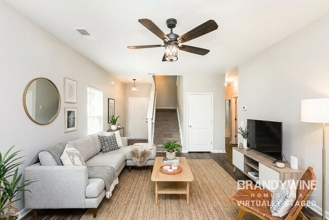 Foto del edificio - 3332 Lowland Dr