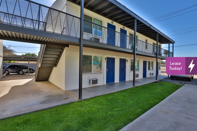 Building Photo - 2530 N 3rd St