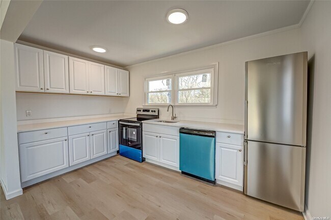 Building Photo - 28 Lynncliff Rd