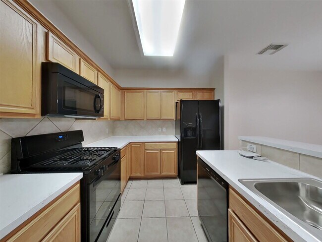 Building Photo - 2906 Crescent Bend Rd