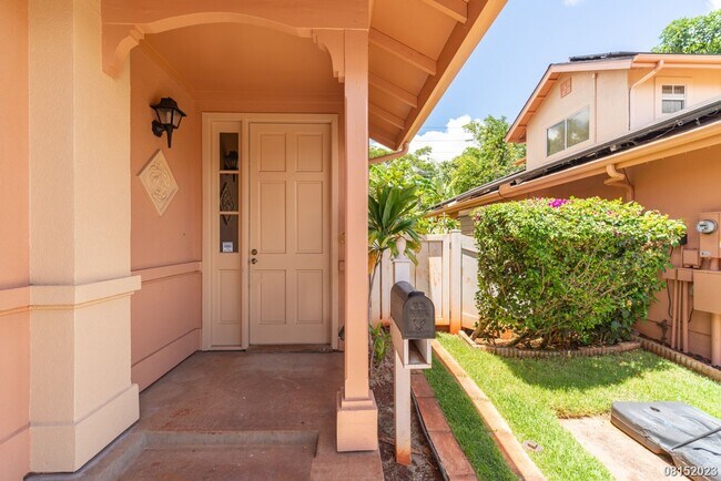 Foto del edificio - $3,900 / 3br - 1472ft2 - Tropics @ Waikele...