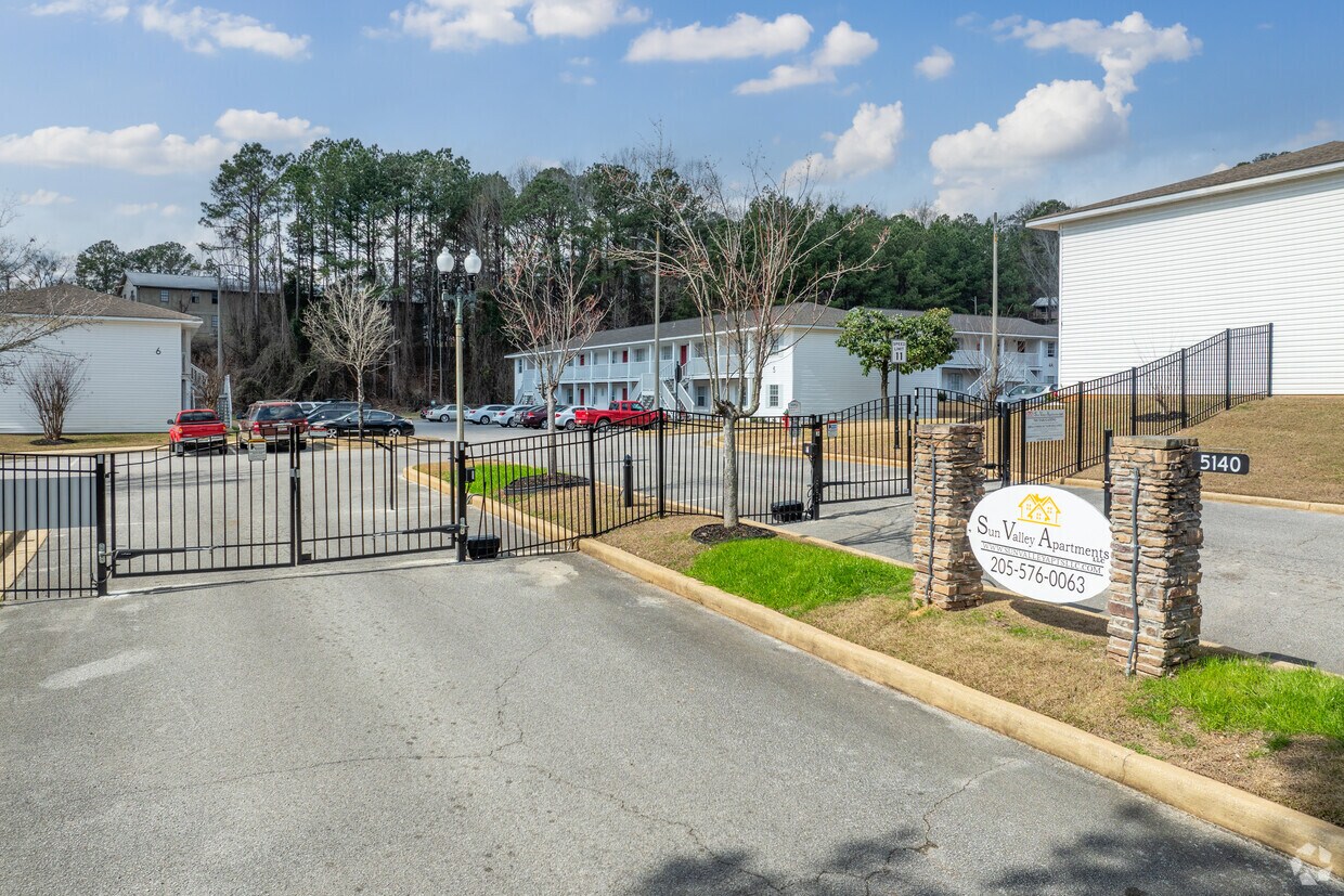 Sun Valley Apartments, LLC Apartments in Tuscaloosa, AL