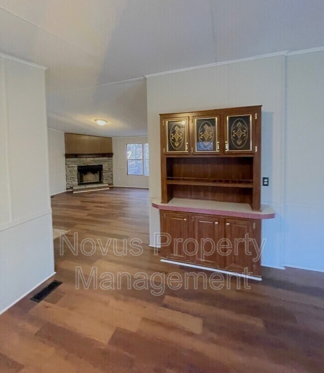 Foto del edificio - 249 Oakleigh Dr