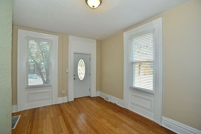 Building Photo - 241 37th St