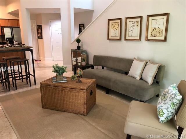 Foto principal - 1725 Palm Cove Blvd