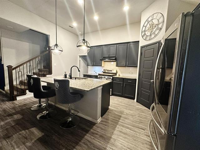 Foto del edificio - 5913 Pensby Dr