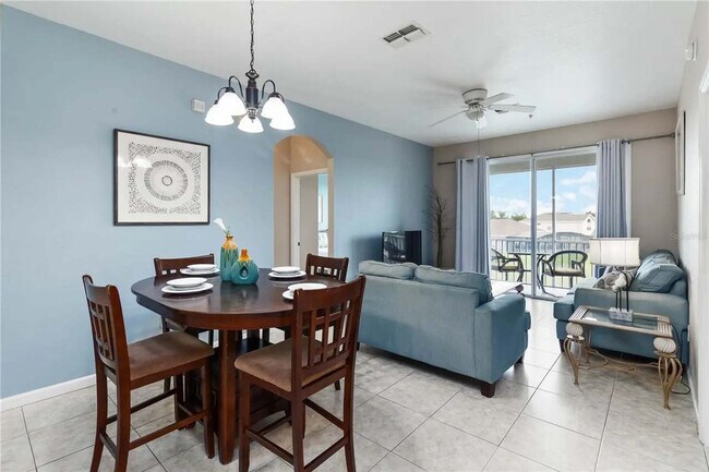 Foto del edificio - 8105 Coconut Pl