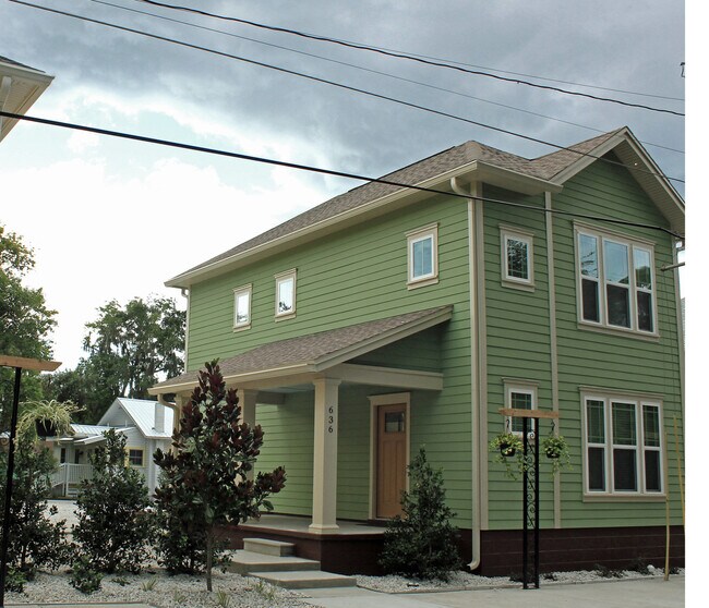 Foto del edificio - Freddie's Garden - Modern 3 Bedroom, 3 Bat...