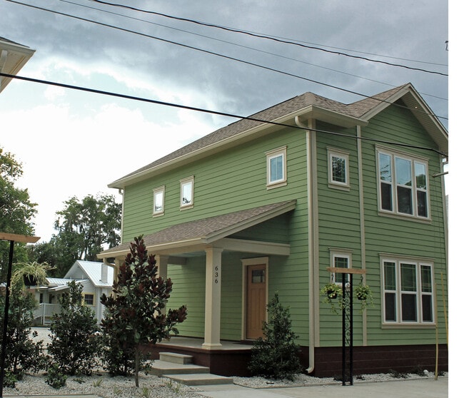 Photo - Freddie's Garden - Modern 3 Bedroom, 3 Bat... House