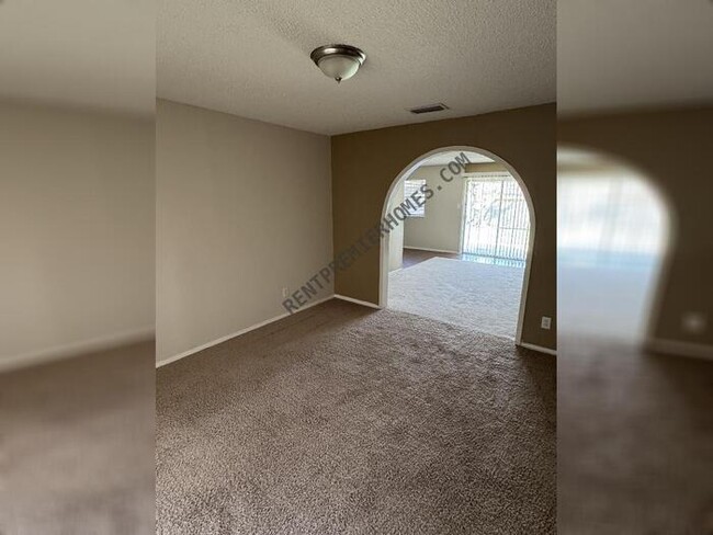 Building Photo - 2020 Fordham Ln