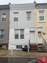 Building Photo - 3033 Fontain St