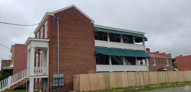 Building Photo - 308 E Leigh St