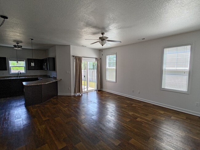 Living Space - 336 Frisco Way