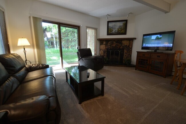 Foto del edificio - 4840 Mills Dr