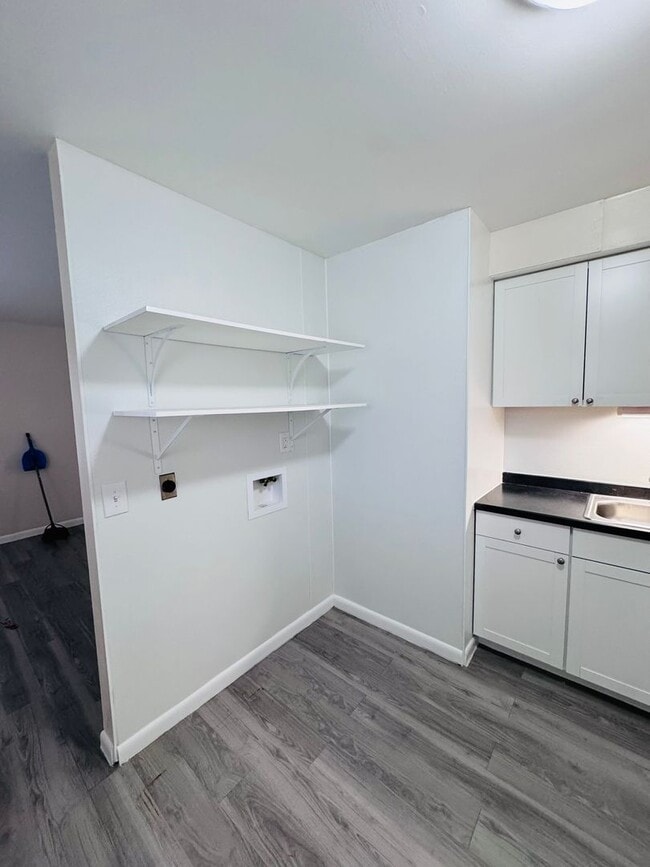 Building Photo - 1609 Orchard St