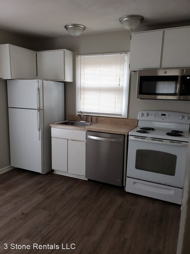 Building Photo - 2 br, 1 bath House - 607 Garland Drive