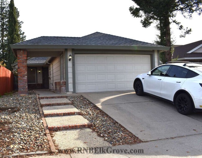 Foto del edificio - 9435 Soaring Oaks Dr