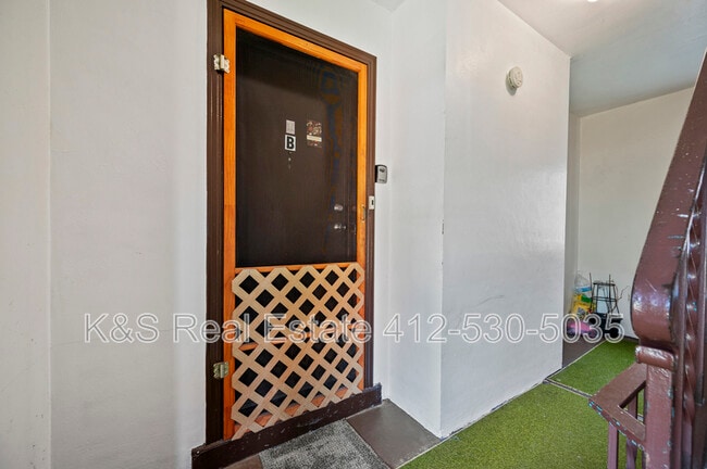 Photo - 1441 Lincoln Way - B Apartment