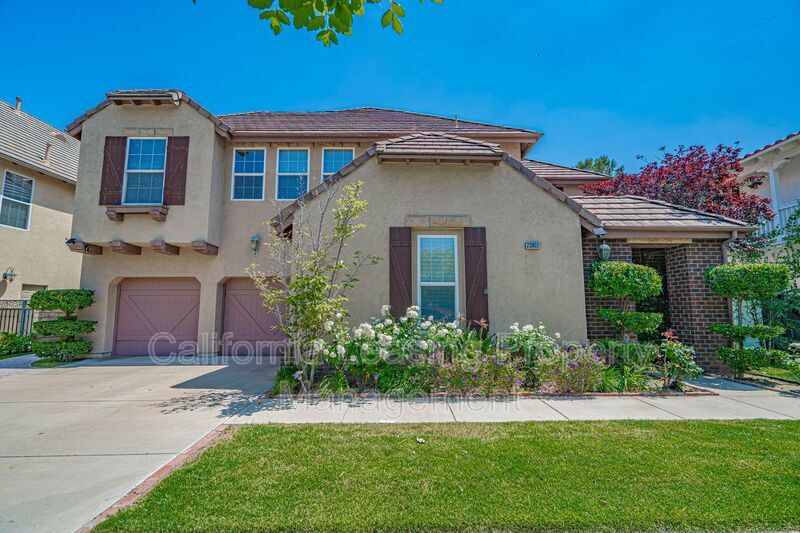 Foto principal - 23902 Lakeside Rd