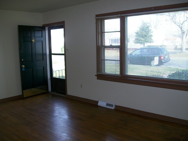 Foto del edificio - 3610 Montclair Rd