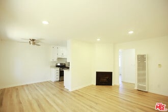 Building Photo - 833 Orange Grove Ave
