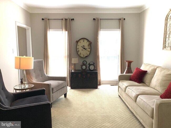 Foto del edificio - 15112 Windy Hollow Cir