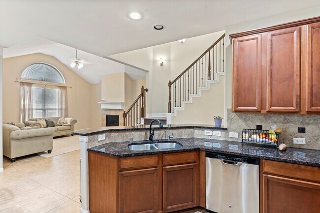 Foto del edificio - 26326 Creston Cliff Ct