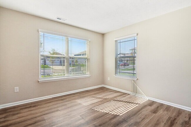 Foto del edificio - Fantastic 5bd/3ba home! Let yourself in!