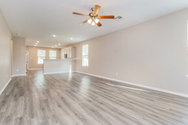 Building Photo - 21210 George Vancouver Ct