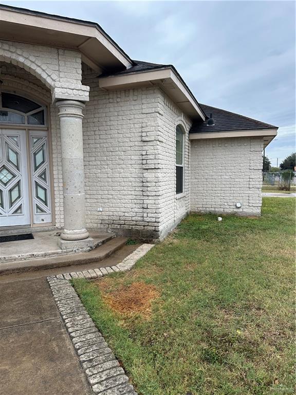 Building Photo - 34 Zuley St