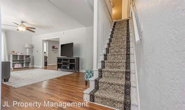 Foto del edificio - 4 br, 2 bath House - 807 W 13th Street