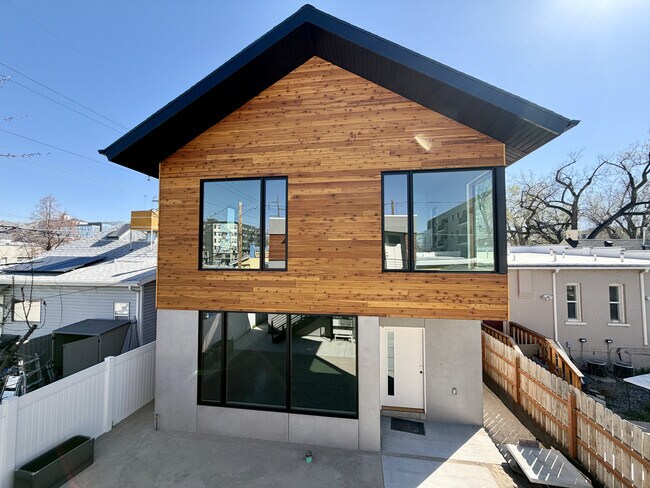 Unidad B - 806 S Jefferson St