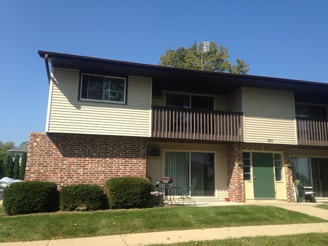 Building Photo - 433 Meadowridge Cir