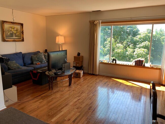 Living room view on 4th floor - 7320 Lake St