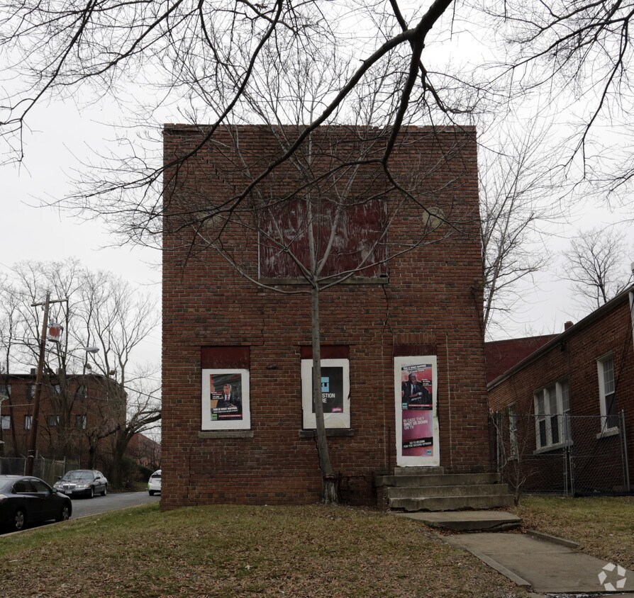 Building Photo - 2629 Martin Luther King Jr Ave SE