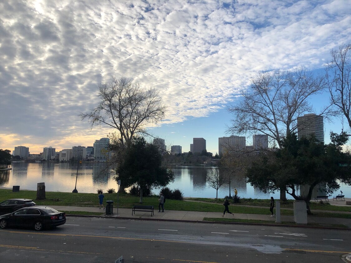 Views - 2150 Lakeshore Ave