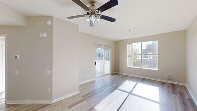 Interior Photo - Almaden Lake Village